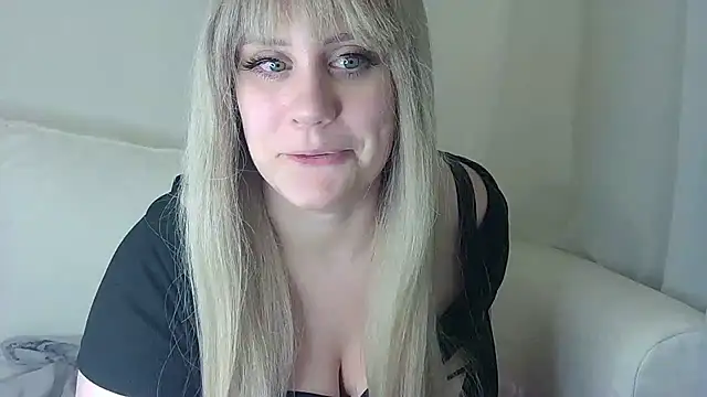 Snapshot of miramore chatting on 01-17-25, 10:01 miramore online show from 01-17-25, 10:01