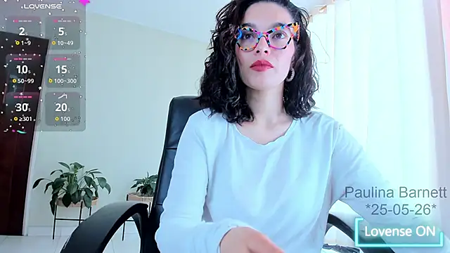 Snapshot of paulinabarnett- chatting on 05-25-26, 04:13 paulinabarnett- online show from 05-25-26, 04:13