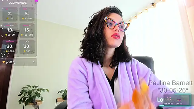 Snapshot of paulinabarnett- chatting on 05-30-26, 04:15 paulinabarnett- online show from 05-30-26, 04:15