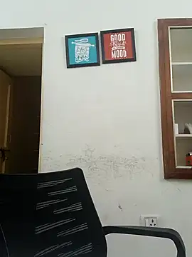 Snapshot of Long_Laster chatting on 02-05-25, 11:34 Long Laster online show from 02-05-25, 11:34