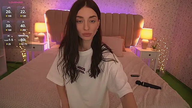 Alice Arwen online show from 02-02-25, 02:02