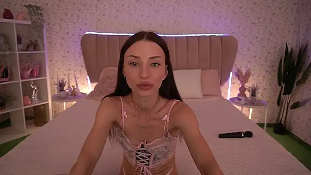 Alice Arwen online show from 06-05-26, 01:39