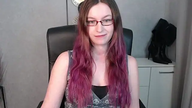 emmaxDelight online show from 02-05-25, 10:08