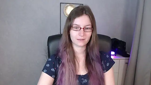 emmaxDelight online show from 09-15-25, 05:51