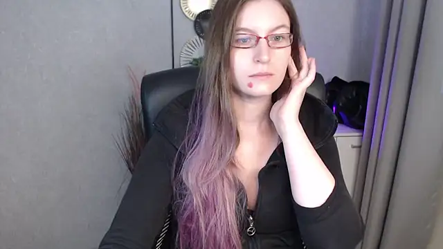 emmaxDelight online show from 10-02-25, 05:25