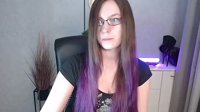 emmaxDelight online show from 11-22-25, 07:07