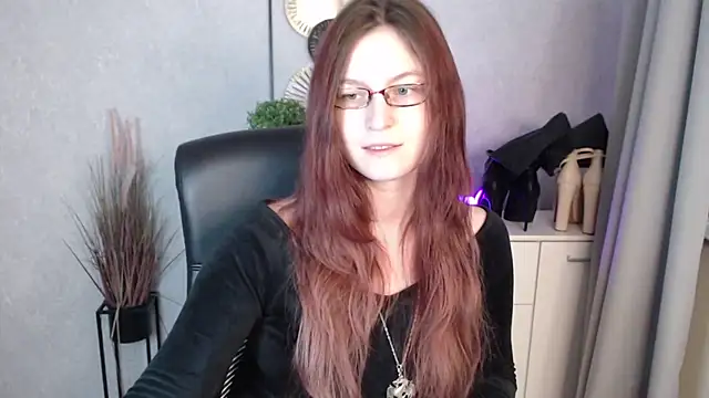 Snapshot of emmaxDelight chatting on 02-24-26, 06:22 emmaxDelight online show from 02-24-26, 06:22