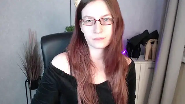 Snapshot of emmaxDelight chatting on 02-25-26, 08:02 emmaxDelight online show from 02-25-26, 08:02