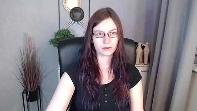 Snapshot of emmaxDelight chatting on 03-09-26, 06:28 emmaxDelight online show from 03-09-26, 06:28