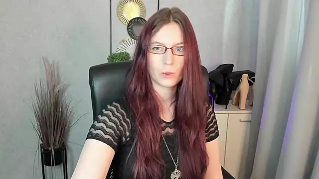 Snapshot of emmaxDelight chatting on 06-08-26, 05:19 emmaxDelight online show from 06-08-26, 05:19
