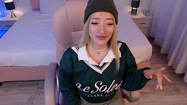 zoe jones13 online show from 04-07-26, 04:02