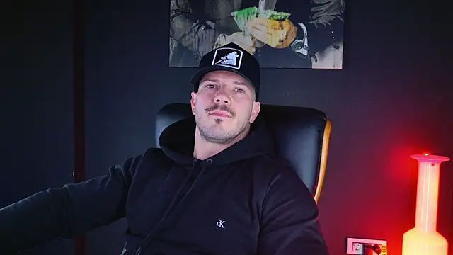 Snapshot of AngeloEric chatting on 12-16-24, 04:49 AngeloEric online show from 12-16-24, 04:49