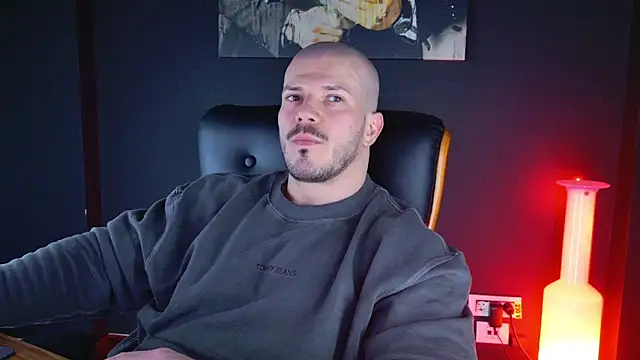 Snapshot of AngeloEric chatting on 12-20-24, 02:05 AngeloEric online show from 12-20-24, 02:05