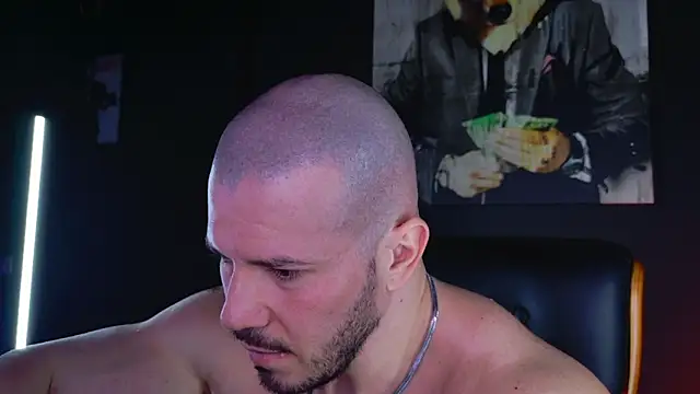 Snapshot of AngeloEric chatting on 01-04-25, 06:40 AngeloEric online show from 01-04-25, 06:40