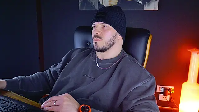 Snapshot of AngeloEric chatting on 01-27-25, 05:37 AngeloEric online show from 01-27-25, 05:37