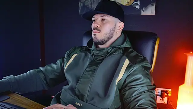 Snapshot of AngeloEric chatting on 01-30-25, 04:58 AngeloEric online show from 01-30-25, 04:58