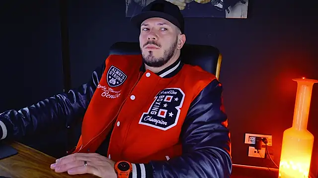 Snapshot of AngeloEric chatting on 02-04-25, 05:21 AngeloEric online show from 02-04-25, 05:21