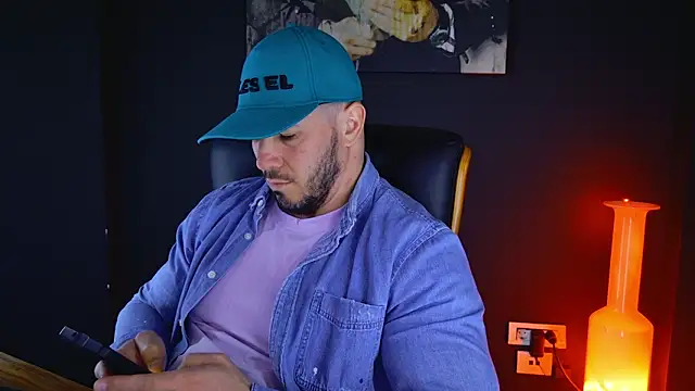 Snapshot of AngeloEric chatting on 03-17-25, 09:44 AngeloEric online show from 03-17-25, 09:44