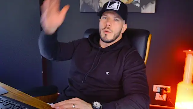 Snapshot of AngeloEric chatting on 03-20-25, 12:00 AngeloEric online show from 03-20-25, 12:00