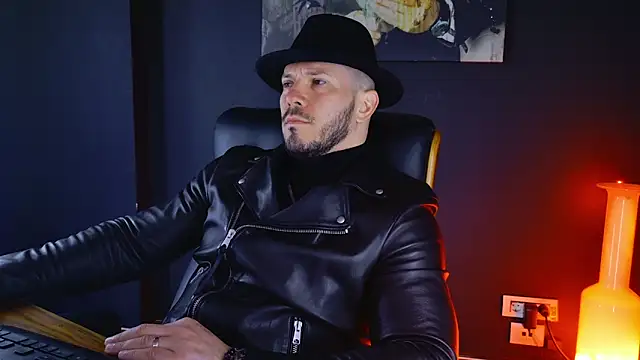 Snapshot of AngeloEric chatting on 03-21-25, 06:16 AngeloEric online show from 03-21-25, 06:16