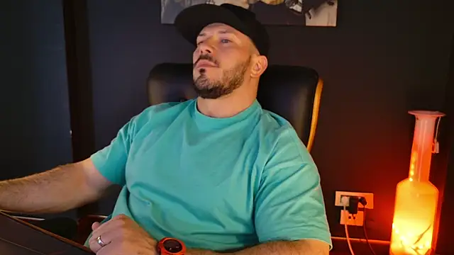 AngeloEric online show from 04-21-26, 09:37