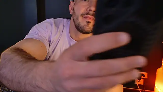 AngeloEric online show from 04-23-26, 10:58