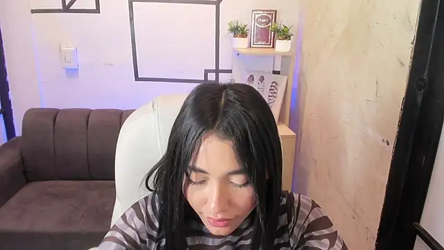 lilithTeen1  online show from 03-12-25, 09:55