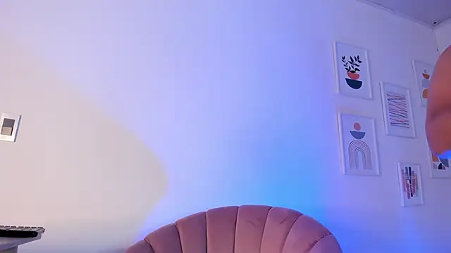 aprill21  online show from 02-05-25, 01:44