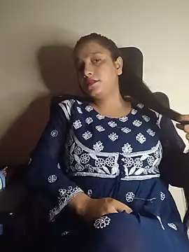 Snapshot of Simran-Kaur143 chatting on 07-11-26, 10:07 Simran-Kaur143 online show from 07-11-26, 10:07