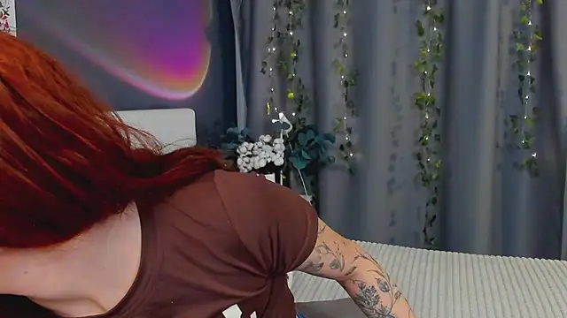 Snapshot of _Jenny_Miller_ chatting on 05-06-26, 03:46 Jenny Miller online show from 05-06-26, 03:46
