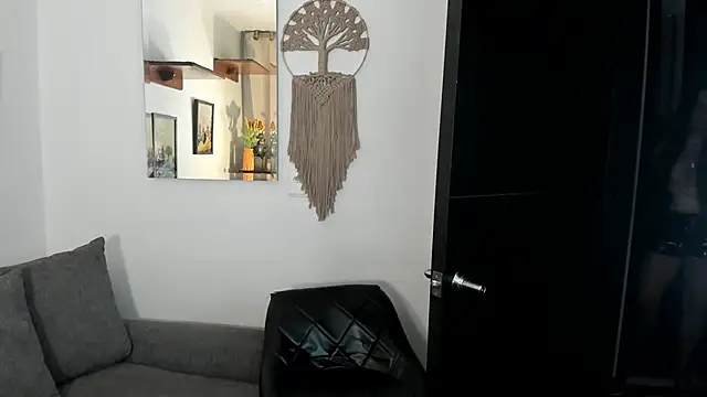 Snapshot of electra_hunt chatting on 06-01-26, 11:28 electra hunt online show from 06-01-26, 11:28