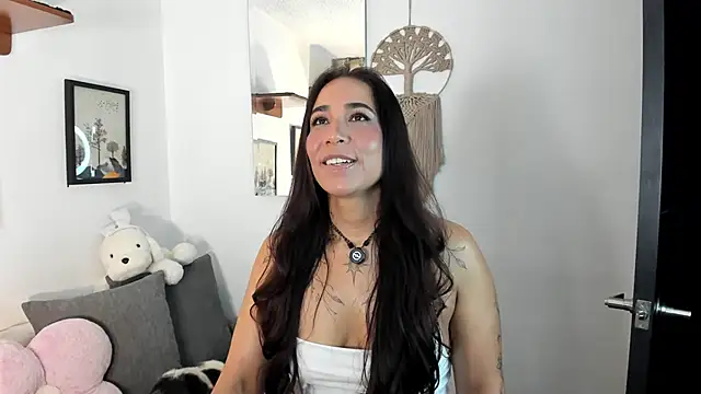 Snapshot of electra_hunt chatting on 06-20-26, 01:19 electra hunt online show from 06-20-26, 01:19