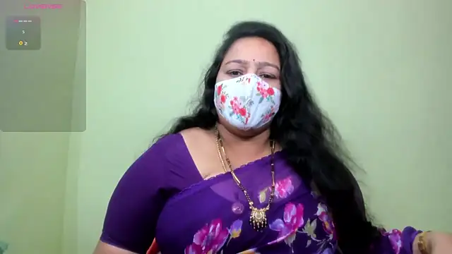 neelu-hoty online show from 05-31-26, 12:34