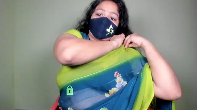 neelu-hoty online show from 06-11-26, 01:42