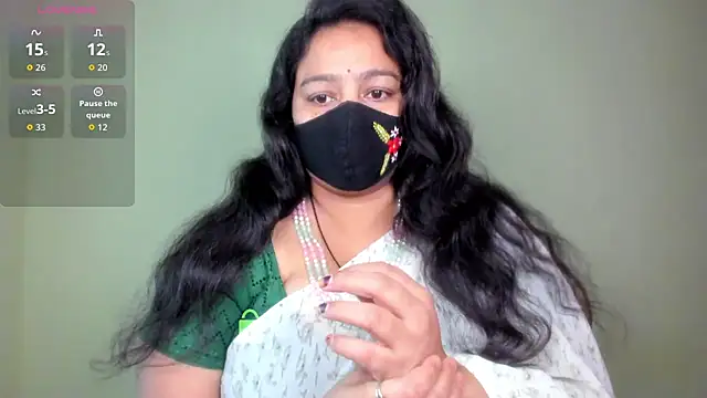 neelu-hoty online show from 06-19-26, 08:29