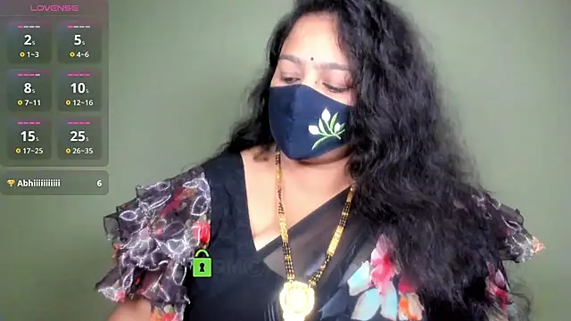 neelu-hoty online show from 07-04-26, 03:07
