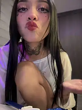 ANDREA FERRY online show from 02-01-25, 03:41