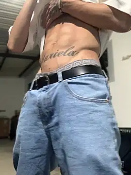 Snapshot of 27powercm chatting on 02-01-26, 06:34 27powercm online show from 02-01-26, 06:34