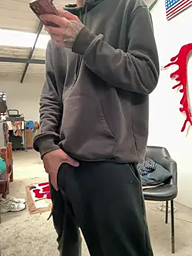 Snapshot of 27powercm chatting on 02-22-26, 08:29 27powercm online show from 02-22-26, 08:29