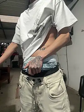 Snapshot of 27powercm chatting on 03-11-26, 11:00 27powercm online show from 03-11-26, 11:00