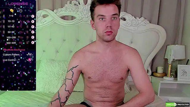 ArthurWhitee online show from 09-09-25, 01:43