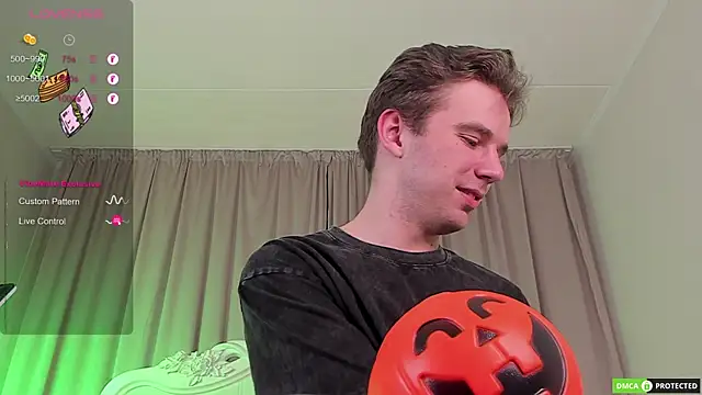 ArthurWhitee online show from 10-13-25, 05:57