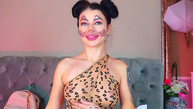 SelenaBell online show from 10-31-25, 08:32