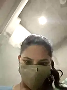 VyingAviary online show from 05-04-26, 02:51