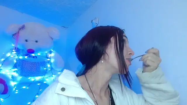 Snapshot of SexyTokio4 chatting on 01-19-25, 08:19 SexyTokio4 online show from 01-19-25, 08:19