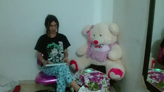 Snapshot of SexyTokio4 chatting on 02-06-25, 05:30 SexyTokio4 online show from 02-06-25, 05:30