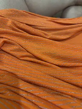 heena13 online show from 11-18-25, 02:54