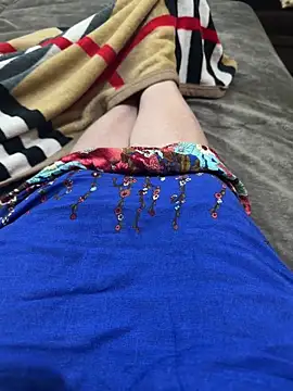 heena13 online show from 11-25-25, 06:13