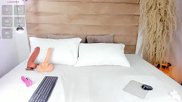 IsabellaJonns online show from 12-10-24, 04:24