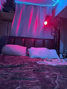 PeytonJohnn online show from 02-05-26, 05:01